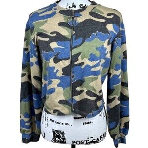 Miley + Molly blue and green camo crop top sweater zipper long sleeve size M
